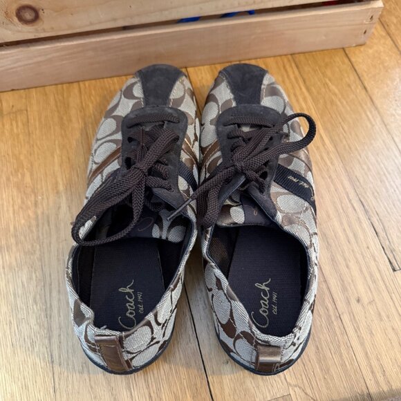 Coach Size 9 Women' s Belina Signature Brown & Tan Logo Sneakers - Picture 4 of 15